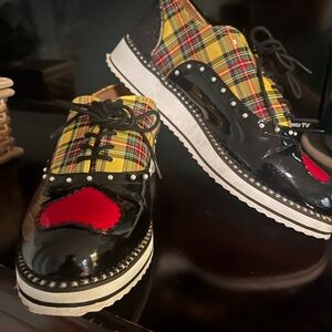 Betsy Johnson ❤️ Valentine’s Day Wide Yellow plaid/pearl oxford TORRID 11WW